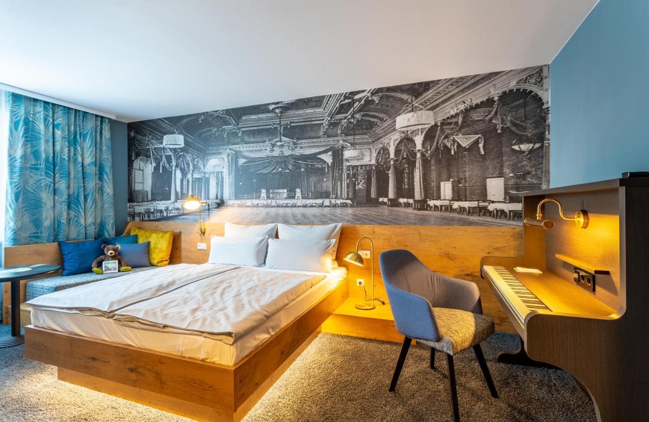 Mightytwice Hotel 4*